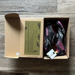 NWT Vibram W3753 KomodoSport LS